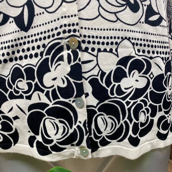 Pierri NY Black & White Beaded Cardigan Size M Button Close Sweater Medium - Picture 8 of 12